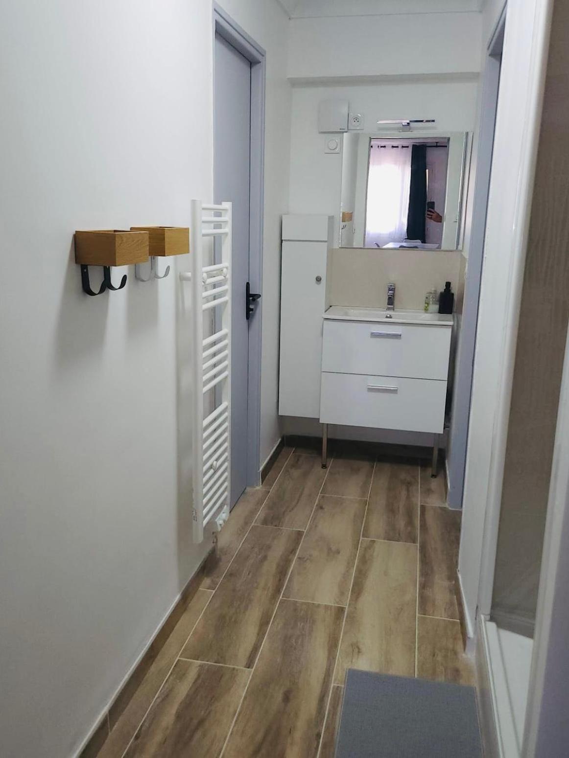 Appartement Paisible Pour 4 Personnes مونبيلييه المظهر الخارجي الصورة